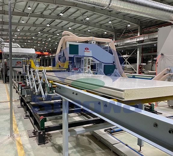 Continuous Sandwich Panel Manufacturing Line For Roof,Sinowa